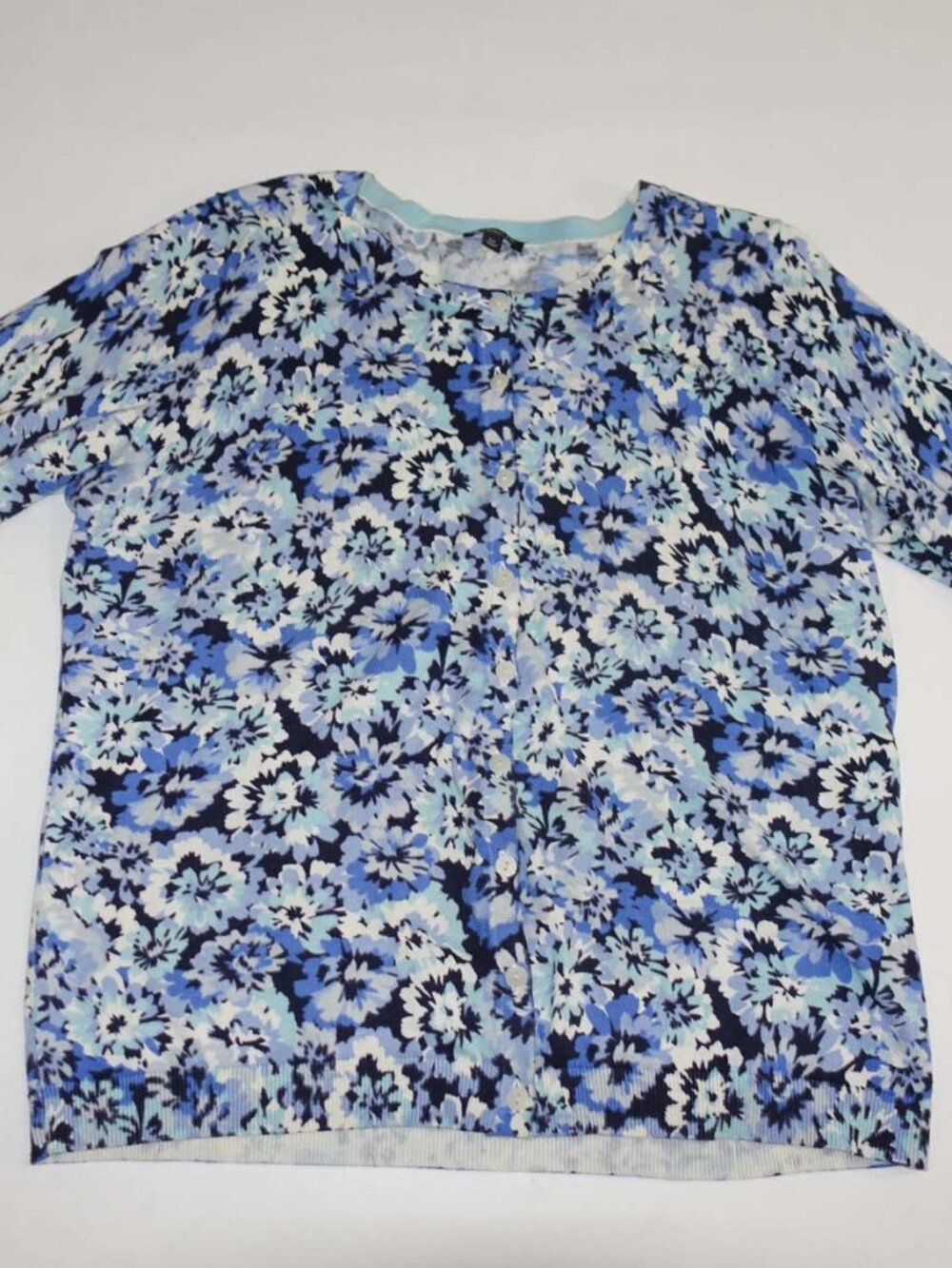 Talbots Women's Cardigan Sweater Petite Large 3/4 Sleeves Blue White Floral PL